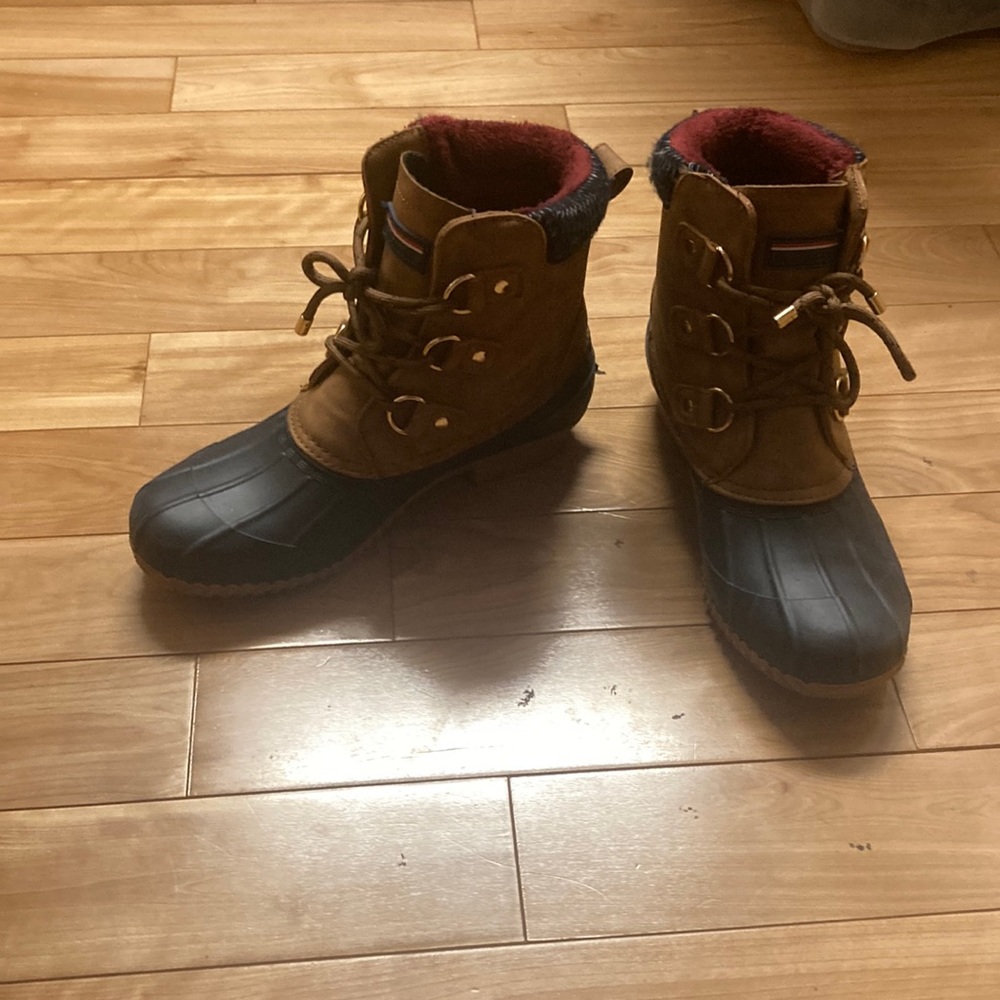 Tommy Hilfiger boots